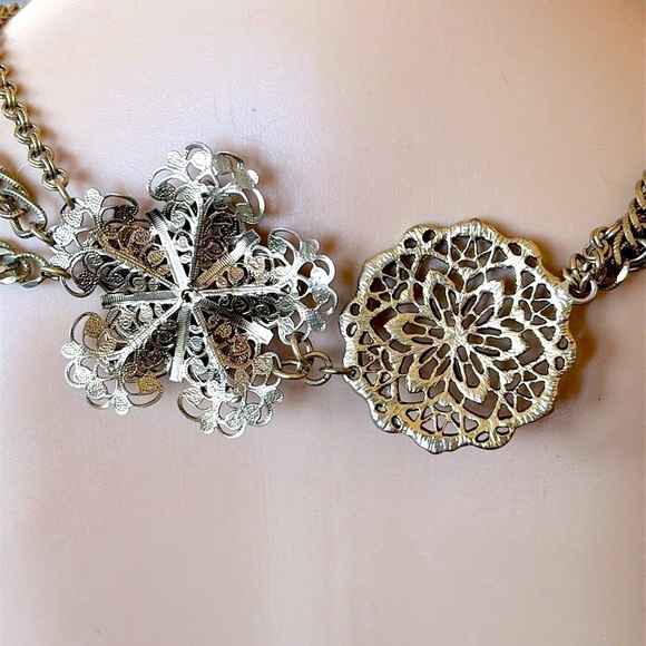 Vintage Antique Gold Tone Multi Strand Flower Necklace Rhinestone Medallion - Picture 7 of 11